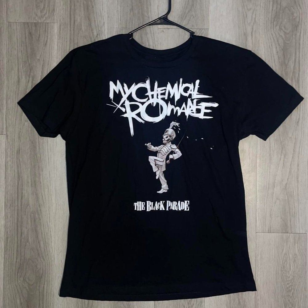 Men's Black T-shirt